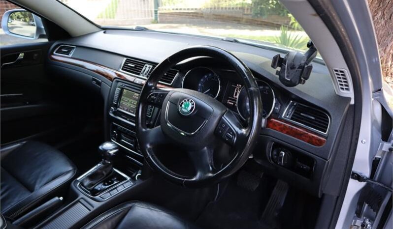 2012 Skoda Superb 125 Tdi Elegance full