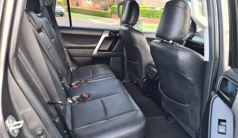 2016 Toyota Landcruiser Prado Gxl (4×4) full